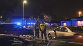 Locuitorii din Voluntari, vecini fără voia lor cu un mercenar căutat de autoritățile din Suedia. Adolescentul este acuzat de fapte deosebit de grave